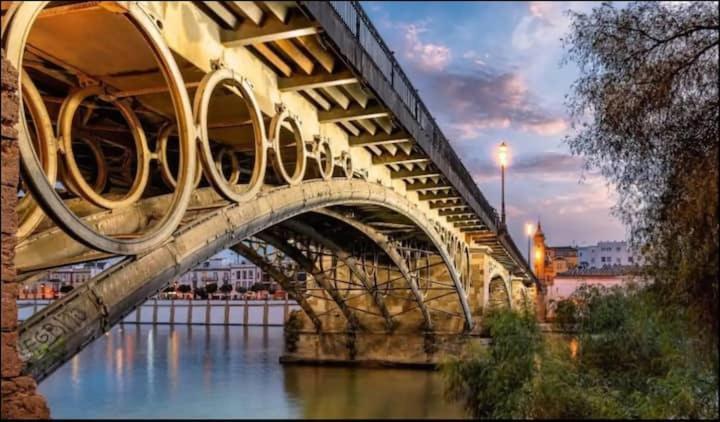 Riverside In Triana Appartement *